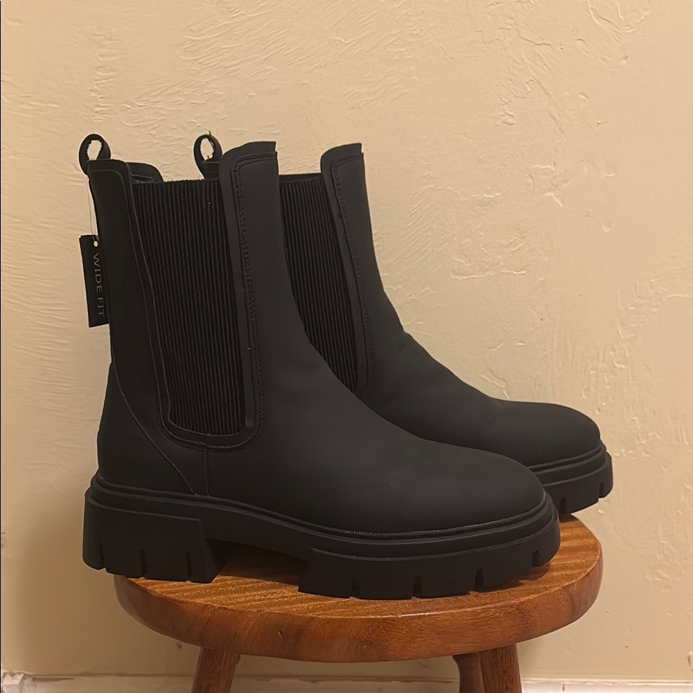 Black Chunky Boots